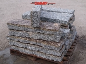 Granit-Randsteine 10x20x60-120 cm (Toleranzgrenze ±2 cm), grau-gelb (zur Zeit nicht erhältlich), Mittelkorn, allseitig gespalten