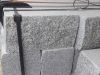 Kamień murowy z granitu, szary, średnie ziarno (cztery strony cięte, dwie strony łupane)