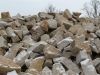 Unregelmäßige Mauersteine aus Sandstein (Sandstein-Mauersteine), die von unserer Kundschaft auch für ein Zyklopenmauerwerk bestellt werden (Sandstein-Mauersteine aus Polen)