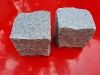 Kostka granitowa (kamienie w stanie suchym), szara, drobnoziarnista, łupana (polski mrozoodporny granit)