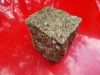 Kostka granitowa (kamienie w stanie mokrym), żółta, drobnoziarnista, łupana (polski mrozoodporny granit)