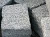Kostka granitowa (szara, średnioziarnista), łupana, mrozoodporny polski granit