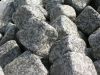 Kostka granitowa, szara, średnioziarnista, łupana i otaczana (polski mrozoodporny granit)